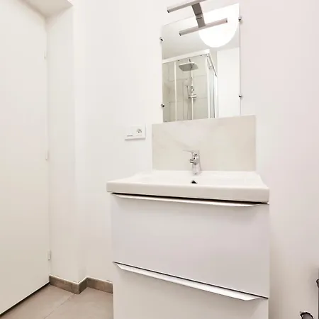 Rbb 1g - 1 A 2 Personnes Equipe 1er Etage شقة